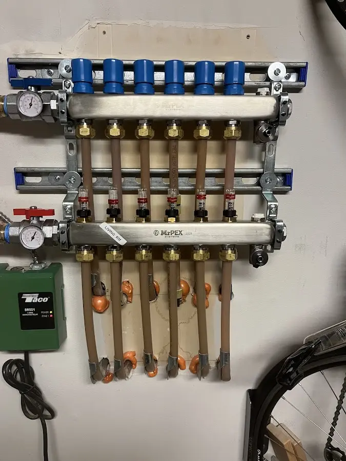 Plumber performing Leak Detection at a residential property in Salem